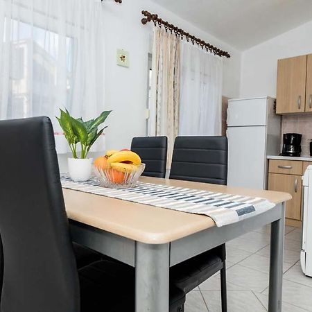 Apartmani Luka Banjol ภายนอก รูปภาพ