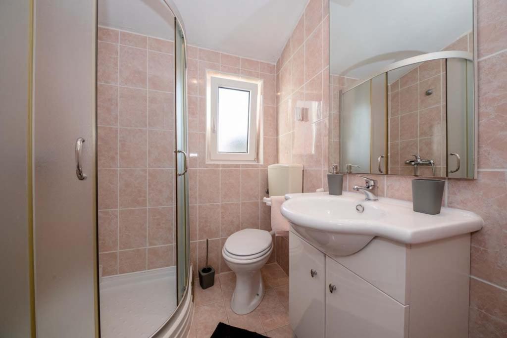Apartmani Luka Banjol ภายนอก รูปภาพ