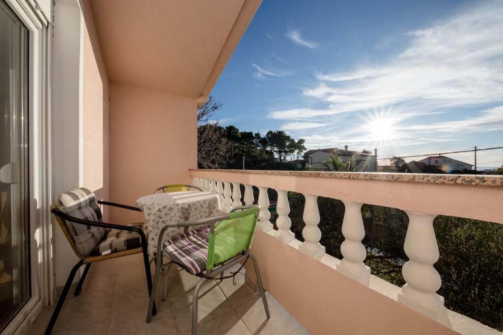 Apartmani Luka Banjol ภายนอก รูปภาพ