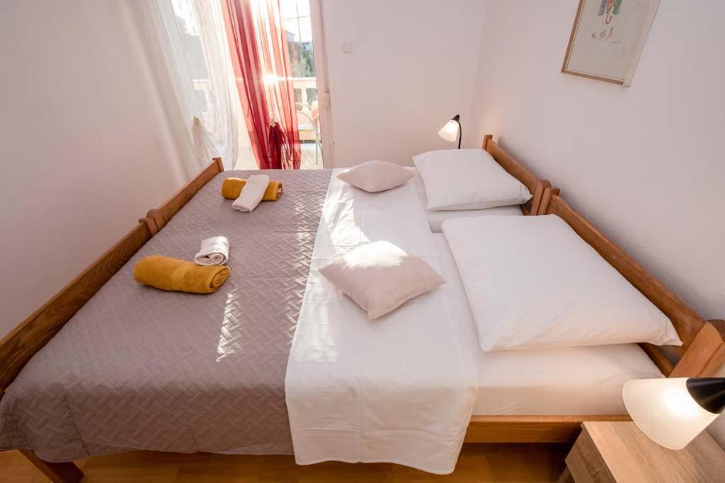 Apartmani Luka Banjol ภายนอก รูปภาพ