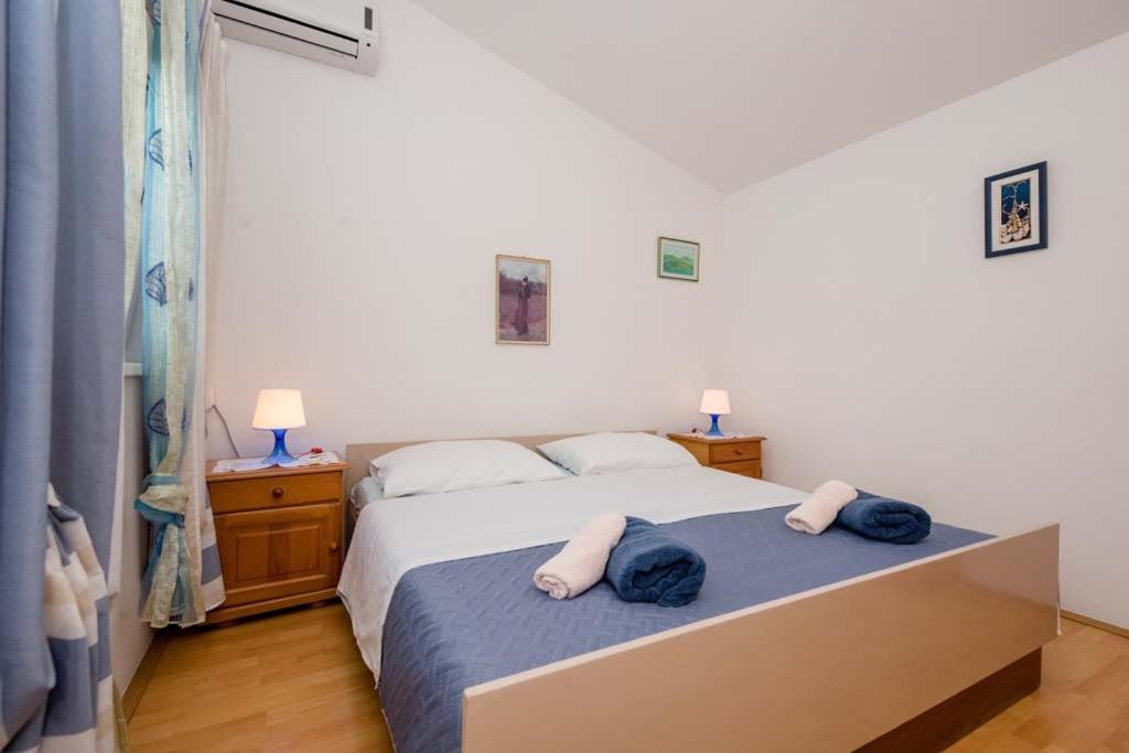 Apartmani Luka Banjol ภายนอก รูปภาพ