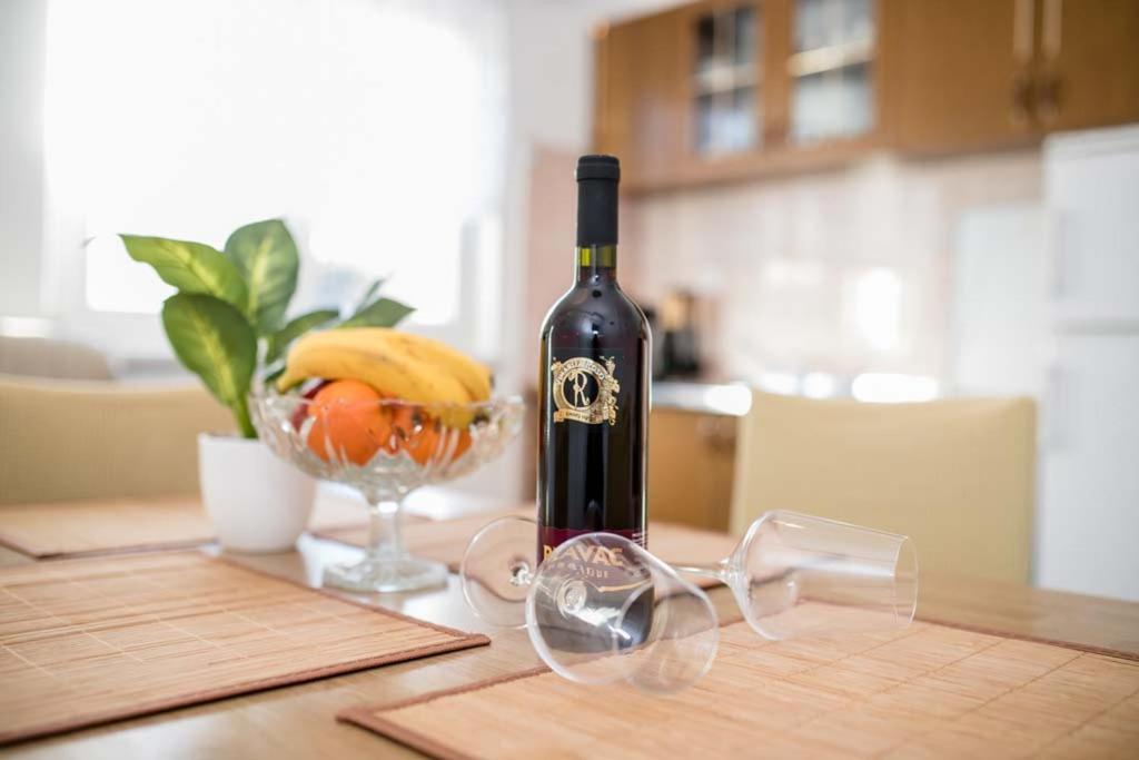 Apartmani Luka Banjol ภายนอก รูปภาพ